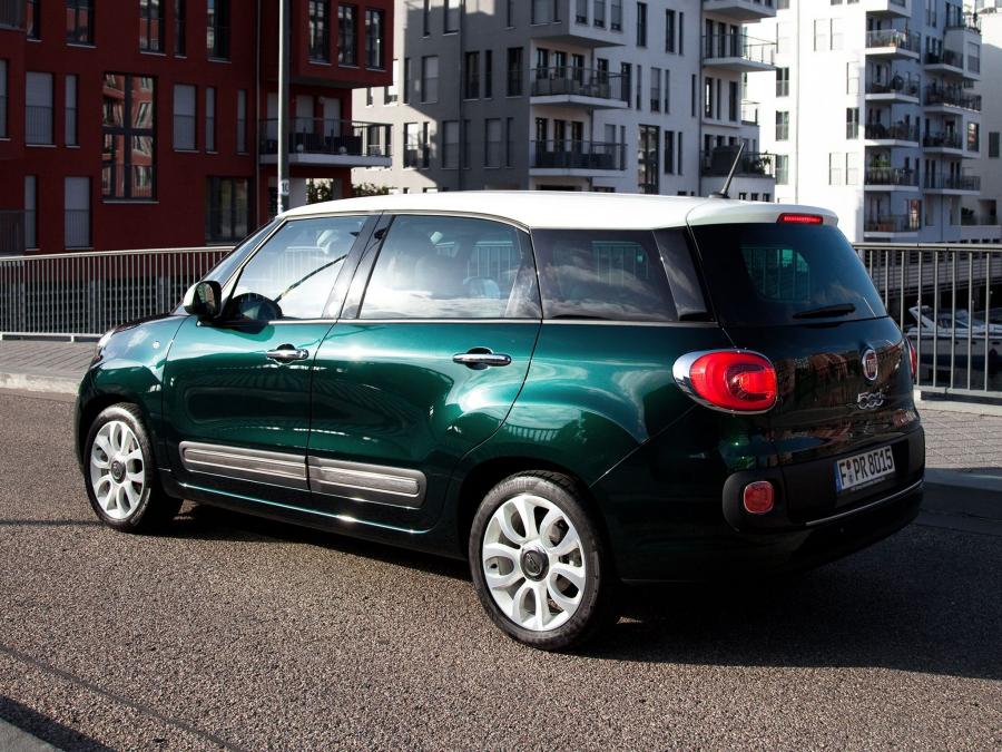  Fiat 500L Living 2013 года  (фото 15 из 34)